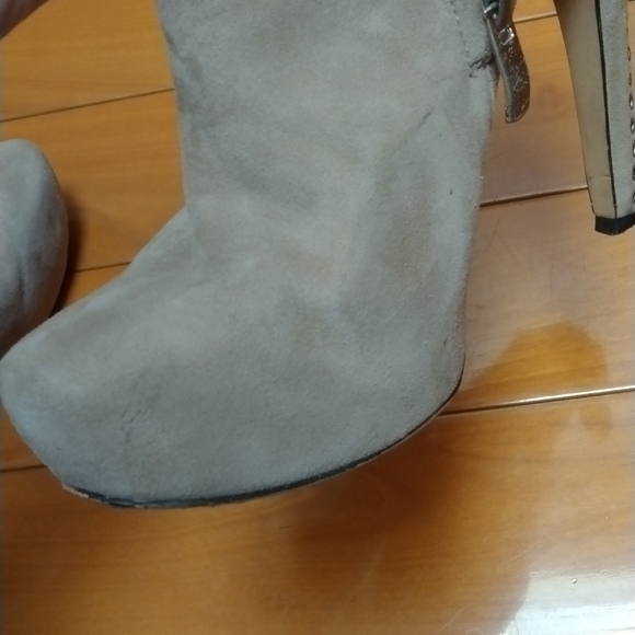 Suede Platform Booties - Picture 6 of 8